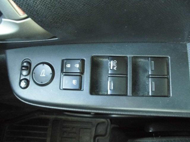 ステップワゴンスパーダ Ｚ　両側パワースライドドア　フルセグナビバックカメラ　後席フリップダウンモニター　マルチビューモニター　ＥＴＣ　フォグランプ（31枚目）