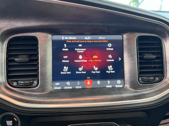 ダッジ・チャージャー Ｒ／Ｔ　ＤＡＹＴＯＮＡ　ＢＣＤ自社輸入車　サンルーフ　ｂｒｅｍｂｏレッドブレーキキャリパー　ＭＯＰＡＲエアインテーク　アルカンターラコンビシート　シートヒーター＆ベンチレーション　アップルカープレイ・アンドロイドオート（12枚目）