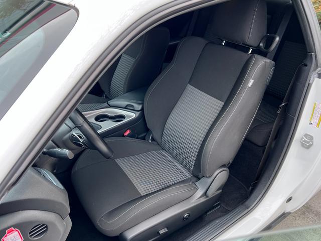 ダッジ・チャレンジャー ＧＴ　ブラックトップＰＫＧ　　クルーズコントロール　パドルシフト　ドラレコ　バックカメラ　アップルカープレイ・アンドロイドオート　エンジンスターター（7枚目）