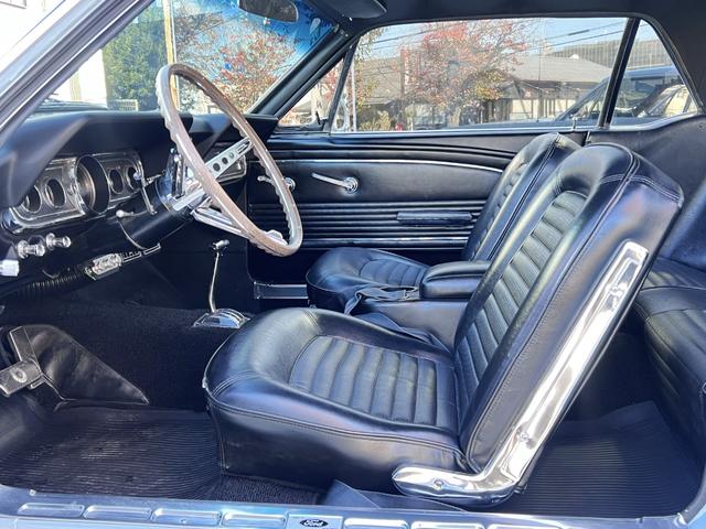 マスタング ハードトップ　２８９ｃｉ　ＢＣＤ自社輸入車　ＭＳＤ　パワステ　エーデルブロックキャブレター　電動ファン　ヴィンテージエア　ディスクブレーキ　ビッグサイズラジエーター（6枚目）