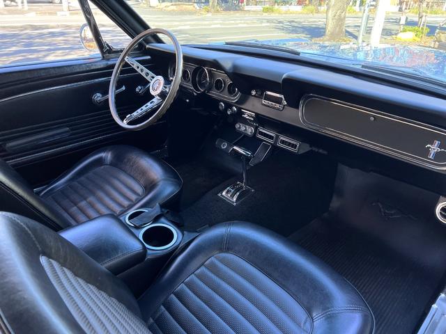 マスタング ハードトップ　２８９ｃｉ　ＢＣＤ自社輸入車　ＭＳＤ　パワステ　エーデルブロックキャブレター　電動ファン　ヴィンテージエア　ディスクブレーキ　ビッグサイズラジエーター（9枚目）