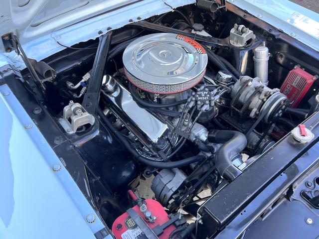 マスタング ハードトップ　２８９ｃｉ　ＢＣＤ自社輸入車　ＭＳＤ　パワステ　エーデルブロックキャブレター　電動ファン　ヴィンテージエア　ディスクブレーキ　ビッグサイズラジエーター（16枚目）