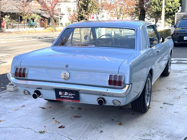 マスタング ハードトップ　２８９ｃｉ　ＢＣＤ自社輸入車　ＭＳＤ　パワステ　エーデルブロックキャブレター　電動ファン　ヴィンテージエア　ディスクブレーキ　ビッグサイズラジエーター（19枚目）