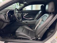 シボレーカマロ ＳＳ　正規ディーラー車　２０２３年モデル　純正２０インチブラックペイントＡＷ　ＢＯＳＥオーディオ 0501750A30250428W003 6