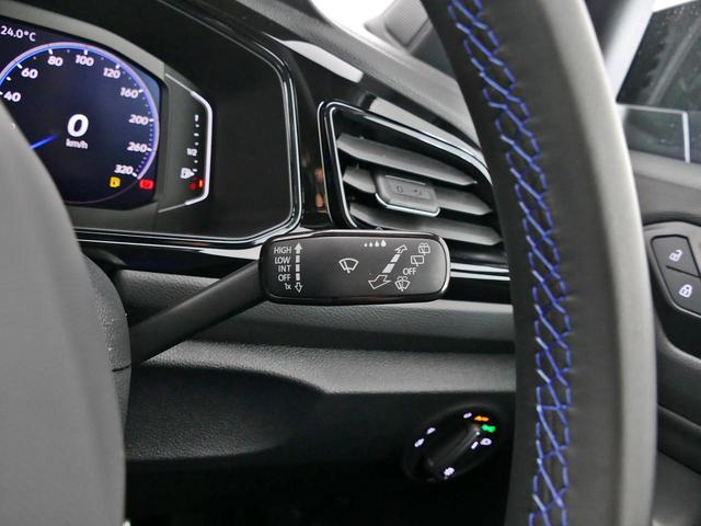 Ｔ－ロック Ｒ　ブラックスタイル　フォルクスワーゲン認定中古車　禁煙　純正ナビゲーション　ＥＴＣ　リアカメラ　アダプティブクルーズコントロール　黒革　４ＷＤ　純正アルミホイール（37枚目）