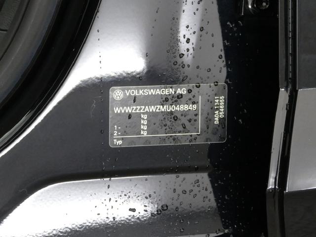 ポロ ＴＳＩ　Ｒライン　フォルクスワーゲン認定中古車　禁煙　純正ナビゲーション　ＥＴＣ　リアカメラ　アダプティブクルーズコントロール　純正アルミホイール（16枚目）