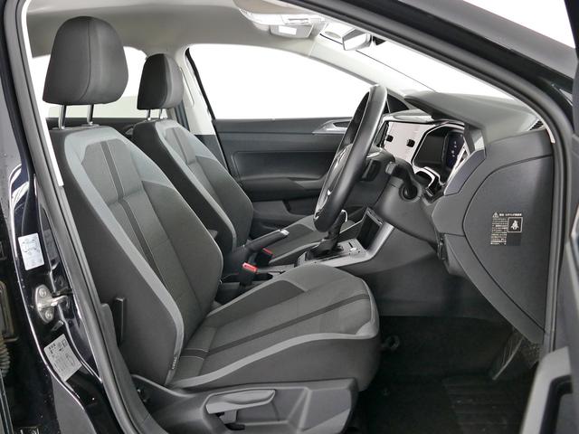 ポロ ＴＳＩ　Ｒライン　フォルクスワーゲン認定中古車　禁煙　純正ナビゲーション　ＥＴＣ　リアカメラ　アダプティブクルーズコントロール　純正アルミホイール（18枚目）