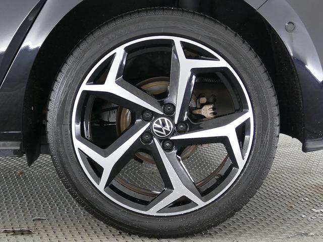 ポロ ＴＳＩ　Ｒライン　フォルクスワーゲン認定中古車　禁煙　純正ナビゲーション　ＥＴＣ　リアカメラ　アダプティブクルーズコントロール　純正アルミホイール（23枚目）