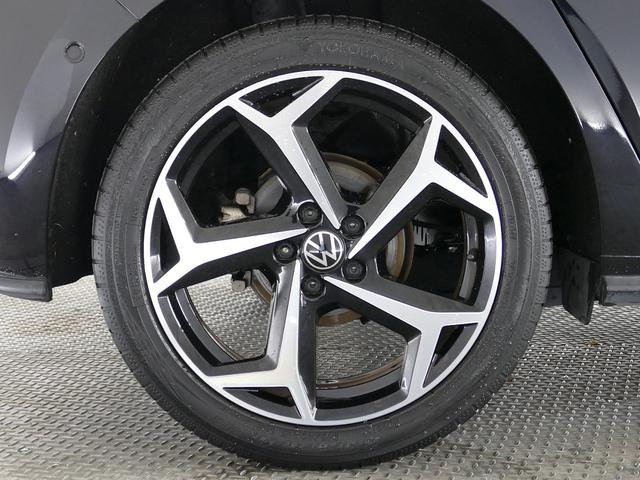 ポロ ＴＳＩ　Ｒライン　フォルクスワーゲン認定中古車　禁煙　純正ナビゲーション　ＥＴＣ　リアカメラ　アダプティブクルーズコントロール　純正アルミホイール（24枚目）