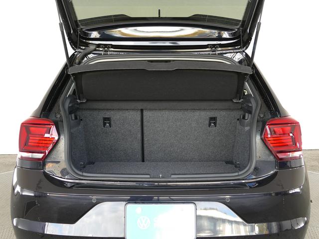 ポロ ＴＳＩ　Ｒライン　フォルクスワーゲン認定中古車　禁煙　純正ナビゲーション　ＥＴＣ　リアカメラ　アダプティブクルーズコントロール　純正アルミホイール（32枚目）