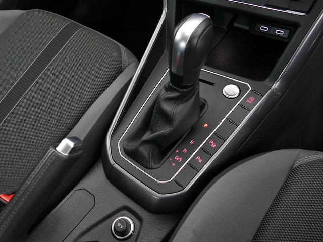 ポロ ＴＳＩ　Ｒライン　フォルクスワーゲン認定中古車　禁煙　純正ナビゲーション　ＥＴＣ　リアカメラ　アダプティブクルーズコントロール　純正アルミホイール（41枚目）