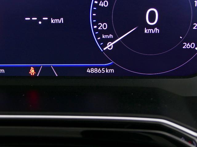 ポロ ＴＳＩ　Ｒライン　フォルクスワーゲン認定中古車　禁煙　純正ナビゲーション　ＥＴＣ　リアカメラ　アダプティブクルーズコントロール　純正アルミホイール（46枚目）