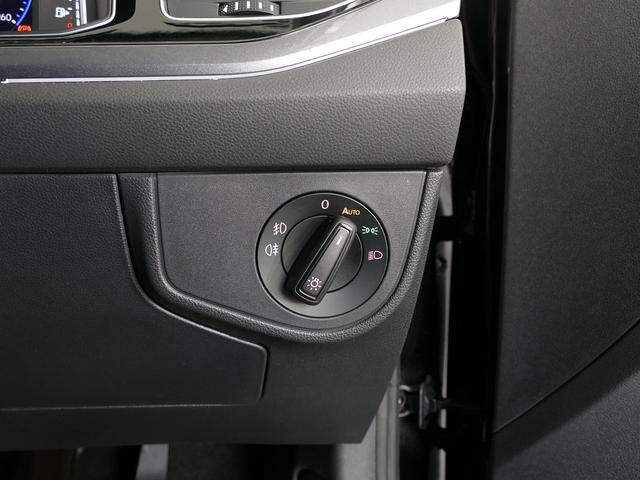 ポロ ＴＳＩ　Ｒライン　フォルクスワーゲン認定中古車　禁煙　純正ナビゲーション　ＥＴＣ　リアカメラ　アダプティブクルーズコントロール　純正アルミホイール（50枚目）