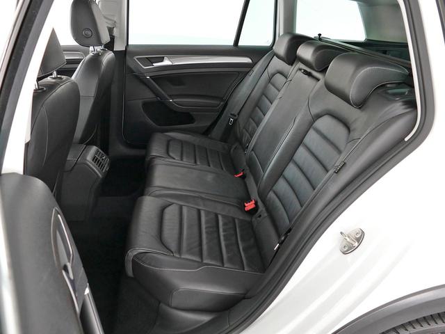 ゴルフオールトラック TSI 4モーション アップグレードパッケージ フォルクスワーゲン認定中古車 4WD 黒革 純正ナビゲーション ETC リアカメラ アダプティブクルーズコントロール 純正アルミホイール(24枚目)