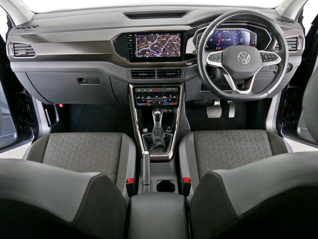 T-クロス カッパースタイル フォルクスワーゲン認定中古車 禁煙 元社用車 限定車 純正ナビゲーション ETC リアカメラ アダプティブクルーズコントロール 純正アルミホイール(18枚目)