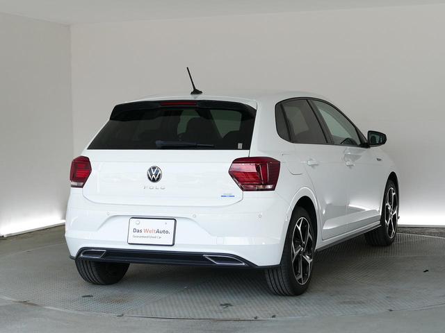 ポロ ＴＳＩ　Ｒライン　フォルクスワーゲン認定中古車　禁煙　純正ナビゲーション　ＥＴＣ　リアカメラ　アダプティブクルーズコントロール　純正アルミホイール　純正エアロ（30枚目）