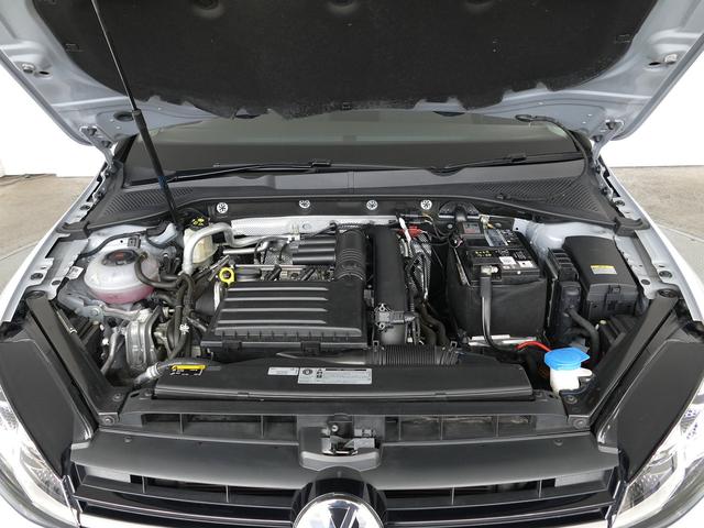 ゴルフ TSIコンフォートライン テックエディション フォルクスワーゲン認定中古車 限定車 純正ナビゲーション ETC リアカメラ アダプティブクルーズコントロール 純正アルミホイール(8枚目)