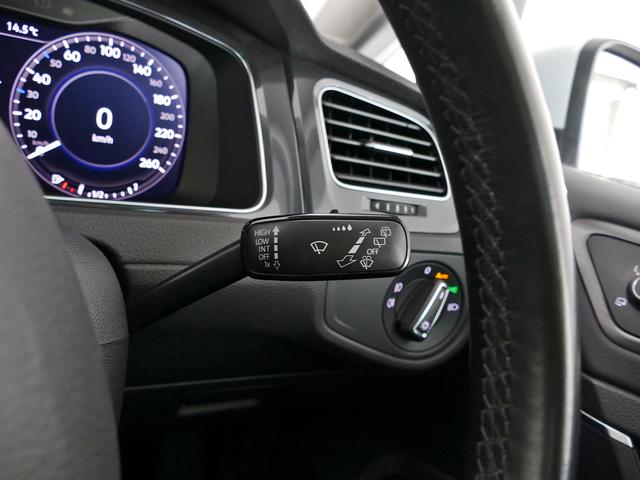 ゴルフ TSIコンフォートライン テックエディション フォルクスワーゲン認定中古車 限定車 純正ナビゲーション ETC リアカメラ アダプティブクルーズコントロール 純正アルミホイール(32枚目)