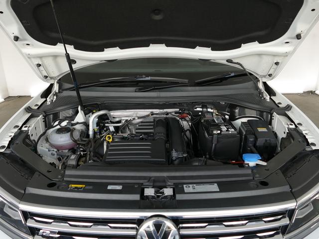 ティグアン ＴＳＩ　Ｒライン　フォルクスワーゲン認定中古車　禁煙　純正ナビゲーション　ＥＴＣ　リアカメラ　アダプティブクルーズコントロール　純正アルミホイール　専用エアロ（8枚目）