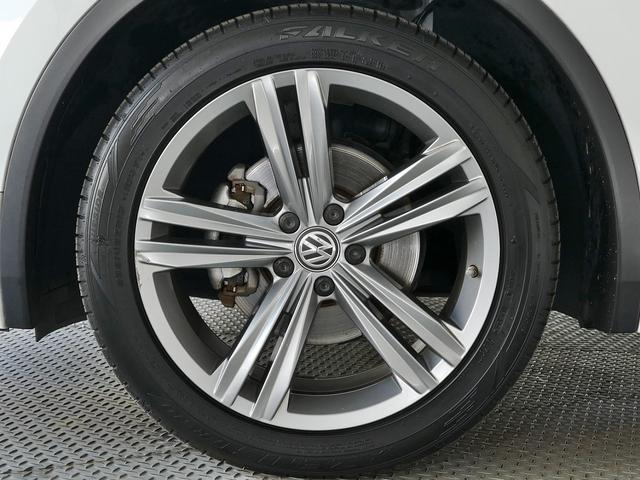 ティグアン ＴＳＩ　Ｒライン　フォルクスワーゲン認定中古車　禁煙　純正ナビゲーション　ＥＴＣ　リアカメラ　アダプティブクルーズコントロール　純正アルミホイール　専用エアロ（13枚目）