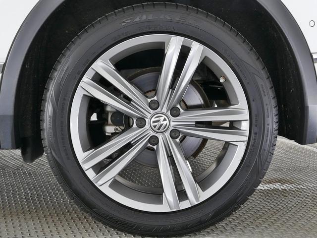 ティグアン ＴＳＩ　Ｒライン　フォルクスワーゲン認定中古車　禁煙　純正ナビゲーション　ＥＴＣ　リアカメラ　アダプティブクルーズコントロール　純正アルミホイール　専用エアロ（14枚目）