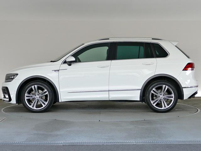 ティグアン ＴＳＩ　Ｒライン　フォルクスワーゲン認定中古車　禁煙　純正ナビゲーション　ＥＴＣ　リアカメラ　アダプティブクルーズコントロール　純正アルミホイール　専用エアロ（17枚目）