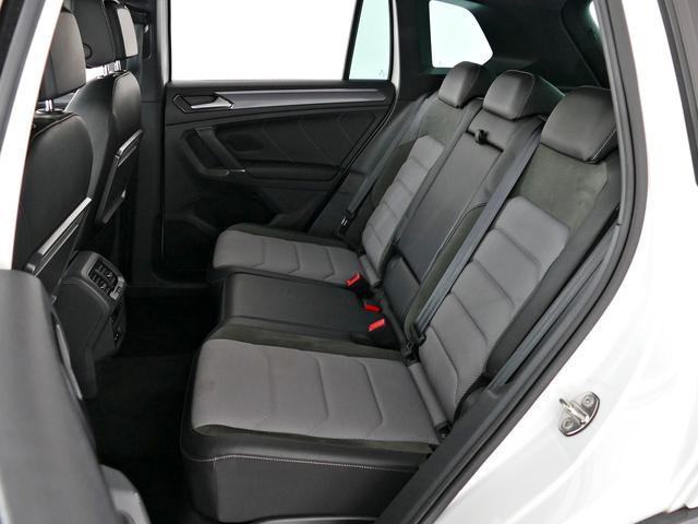 ティグアン ＴＳＩ　Ｒライン　フォルクスワーゲン認定中古車　禁煙　純正ナビゲーション　ＥＴＣ　リアカメラ　アダプティブクルーズコントロール　純正アルミホイール　専用エアロ（23枚目）