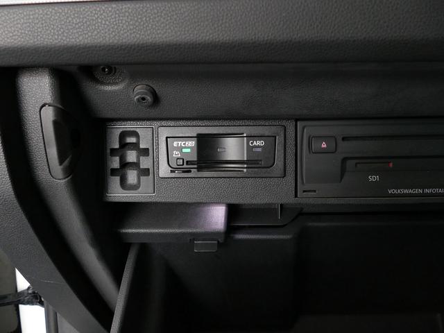 ティグアン ＴＳＩ　Ｒライン　フォルクスワーゲン認定中古車　禁煙　純正ナビゲーション　ＥＴＣ　リアカメラ　アダプティブクルーズコントロール　純正アルミホイール　専用エアロ（38枚目）