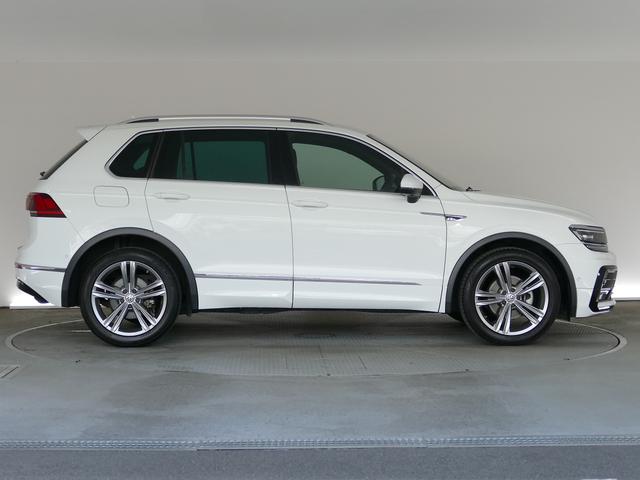 ティグアン ＴＳＩ　Ｒライン　フォルクスワーゲン認定中古車　禁煙　純正ナビゲーション　ＥＴＣ　リアカメラ　アダプティブクルーズコントロール　純正アルミホイール　専用エアロ（61枚目）