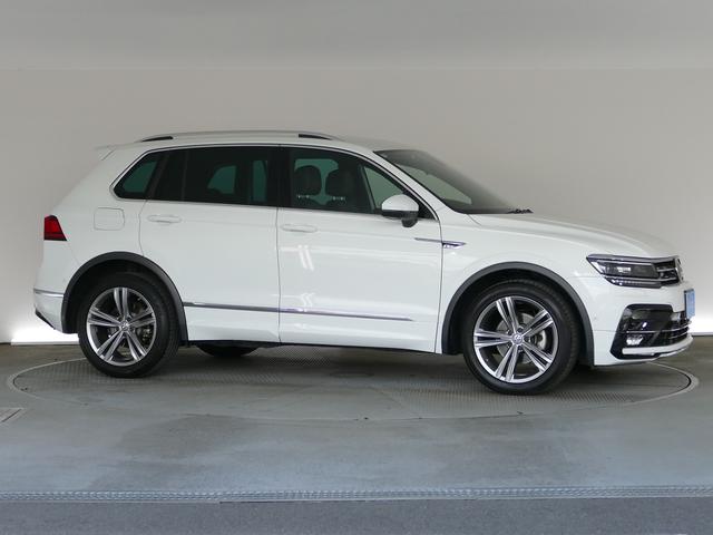 ティグアン ＴＳＩ　Ｒライン　フォルクスワーゲン認定中古車　禁煙　純正ナビゲーション　ＥＴＣ　リアカメラ　アダプティブクルーズコントロール　純正アルミホイール　専用エアロ（62枚目）