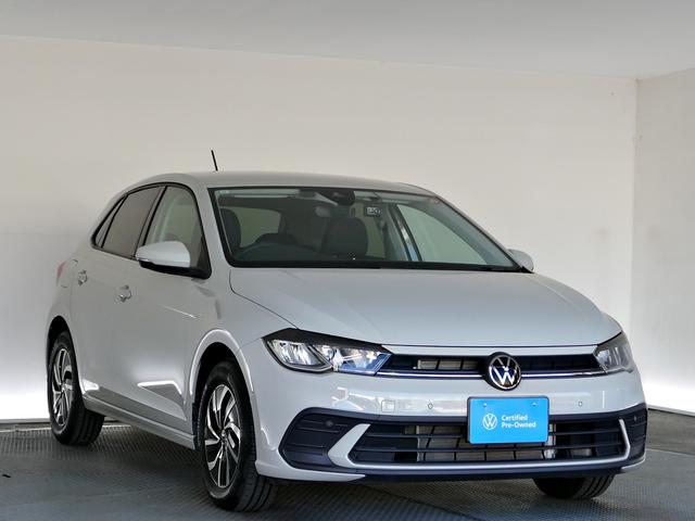 ポロ ＴＳＩアクティブ　フォルクスワーゲン認定中古車　禁煙　１オーナー　純正ナビゲーション　ＥＴＣ　リアカメラ　アダプティブクルーズコントロール　純正アルミホイール　テクノロジーＰＫＧ（6枚目）