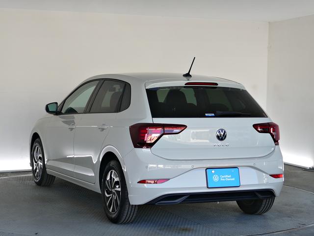 ポロ ＴＳＩアクティブ　フォルクスワーゲン認定中古車　禁煙　１オーナー　純正ナビゲーション　ＥＴＣ　リアカメラ　アダプティブクルーズコントロール　純正アルミホイール　テクノロジーＰＫＧ（7枚目）