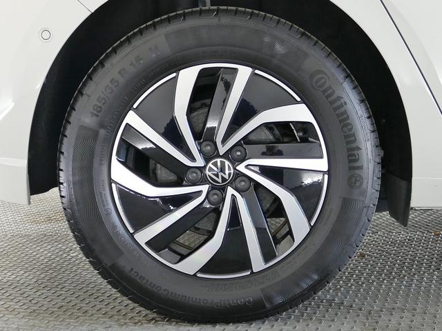 ポロ ＴＳＩアクティブ　フォルクスワーゲン認定中古車　禁煙　１オーナー　純正ナビゲーション　ＥＴＣ　リアカメラ　アダプティブクルーズコントロール　純正アルミホイール　テクノロジーＰＫＧ（15枚目）
