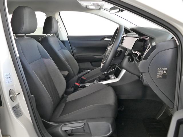 ポロ ＴＳＩアクティブ　フォルクスワーゲン認定中古車　禁煙　１オーナー　純正ナビゲーション　ＥＴＣ　リアカメラ　アダプティブクルーズコントロール　純正アルミホイール　テクノロジーＰＫＧ（20枚目）
