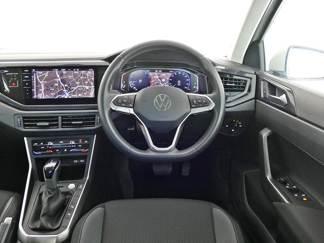 ポロ ＴＳＩアクティブ　フォルクスワーゲン認定中古車　禁煙　１オーナー　純正ナビゲーション　ＥＴＣ　リアカメラ　アダプティブクルーズコントロール　純正アルミホイール　テクノロジーＰＫＧ（27枚目）