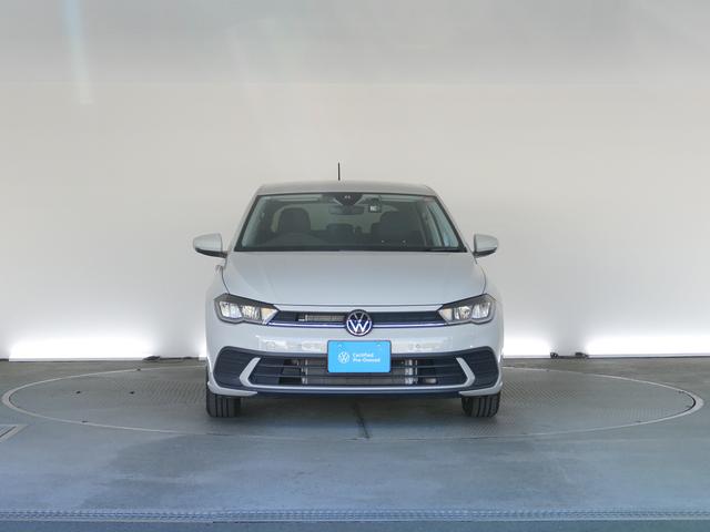 ポロ ＴＳＩアクティブ　フォルクスワーゲン認定中古車　禁煙　１オーナー　純正ナビゲーション　ＥＴＣ　リアカメラ　アダプティブクルーズコントロール　純正アルミホイール　テクノロジーＰＫＧ（51枚目）