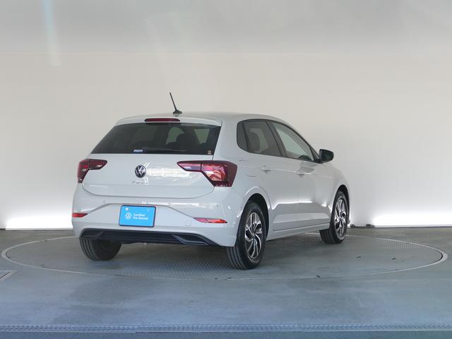 ポロ ＴＳＩアクティブ　フォルクスワーゲン認定中古車　禁煙　１オーナー　純正ナビゲーション　ＥＴＣ　リアカメラ　アダプティブクルーズコントロール　純正アルミホイール　テクノロジーＰＫＧ（60枚目）