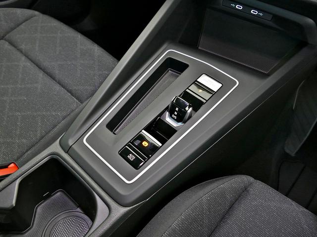 ゴルフ eTSIアクティブ プラチナムエディション フォルクスワーゲン認定中古車 禁煙 純正ナビゲーション ETC リアカメラ アダプティブクルーズコントロール 純正アルミホイール(38枚目)