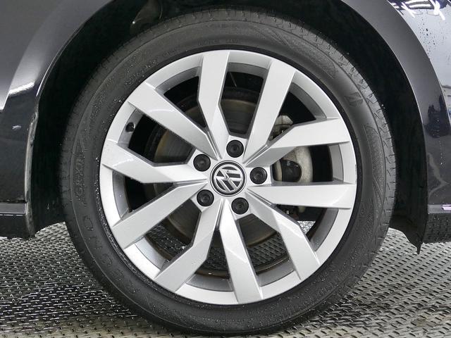 ゴルフ ＴＳＩハイライン　フォルクスワーゲン認定中古車　禁煙　黒革　純正ナビゲーション　ＥＴＣ　リアカメラ　アダプティブクルーズコントロール　純正アルミホイール（17枚目）