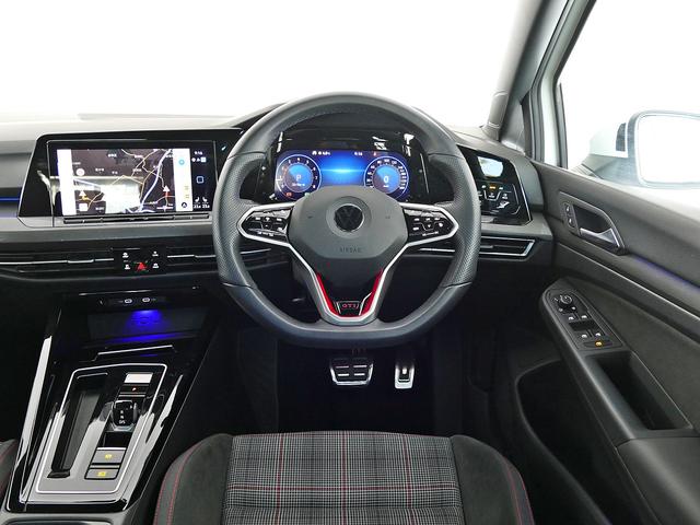 �V���v���ő��쐫���ǂ��f�U�C���̉^�]�Ȃ܂��B�ˋN�̂Ȃ��X�b�L����������p�l���́A����I�Ȋ����̋��S�n�悢��ԂɂȂ��Ă���܂��B