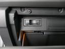 ETC車載器はグローブボックス内に設置されてます。ETCは2.0なので高速走行時などには事故や渋滞情報がナビ画面に表示され安全運転をうながしてくれます。