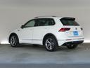 ＴＳＩ　Ｒライン　フォルクスワーゲン認定中古車　禁煙　純正ナビゲーション　ＥＴＣ　リアカメラ　アダプティブクルーズコントロール　純正アルミホイール　専用エアロ（55枚目）