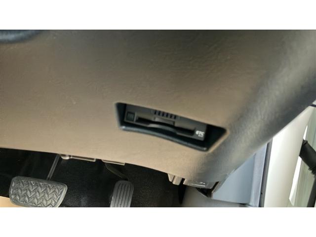 シエンタ G ナビTV バックカメラ ETC 両側自動ドア 衝突回避ブレーキ 整備手帳 スマートキープッシュスタート アイドリングS 1オ-ナ- リアカメラ 定期点検記録簿 ワンセグテレビ 3列(7枚目)