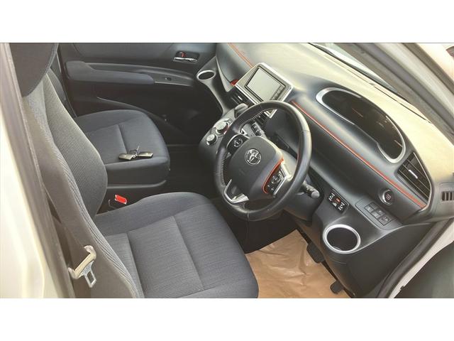 シエンタ G ナビTV バックカメラ ETC 両側自動ドア 衝突回避ブレーキ 整備手帳 スマートキープッシュスタート アイドリングS 1オ-ナ- リアカメラ 定期点検記録簿 ワンセグテレビ 3列(9枚目)