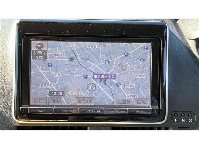 ノア Ｘ　大型フルセグナビＴＶ　バックカメラ　ＤＶＤ再生　ＥＴＣ　両側自動ドア　整備手帳　イモビライザー　アイドリングストッ　メンテナンスノート　ＡＵＸ　ワンオーナー車　ＬＥＤランプ　スマートキ　　３列（7枚目）