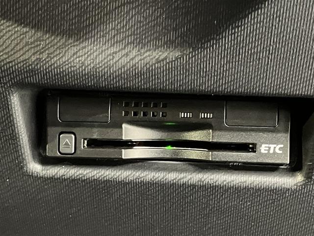 アクア G ナビTV バックカメラ シートヒーター 衝突回避BK 誤発進抑制機能 バックモニタ セキュリティー メンテナンスノート デュアルエアバック ナビTV LED 1オーナ- オートクルーズ(8枚目)