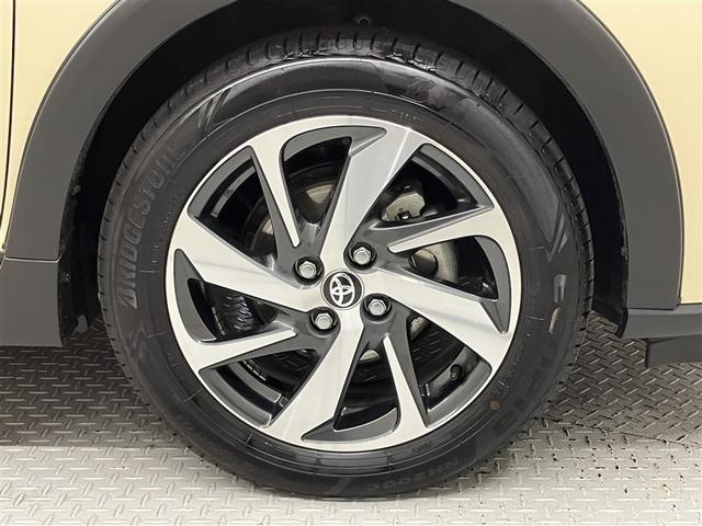 アクア クロスオーバー　ナビＴＶ　バックカメラ　ＥＴＣ　衝突回避ブレーキ　クリアランスソナー　メディアプレイヤー接続　整備手帳　イモビライザー　ナビＴＶ　エアコン　１オ－ナ－　ＥＳＣ　記録簿　アルミホイール　キーフリー（18枚目）