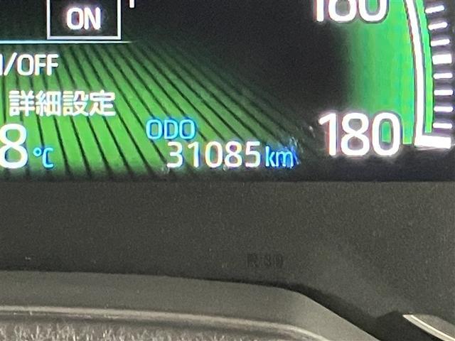 ノア ハイブリッドＳ－Ｚ　後席モニター　大型フルセグナビＴＶ　全周囲カメラ　シートヒーター　ＤＶＤ再生　ＥＴＣ２．０　パワーバックドア　　オートクルーズコントロール　両側自動ドア　ＬＥＤランプ　バックモニター　ＡＣ１００Ｖ（19枚目）