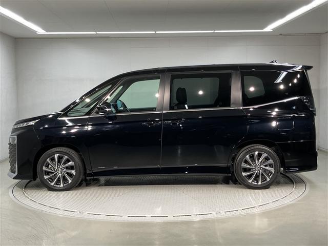 ヴォクシー Ｓ－Ｚ　ＤＶＤ再生機能　スマートキープッシュスタート　両側電動パワースライドドア　パワーウインドウ　１オナ　ＥＴＣ車載器　ＬＥＤライト　アルミホイール　盗難防止装置　記録簿　横滑り防止機能　キーフリー　ＡＢＳ（2枚目）