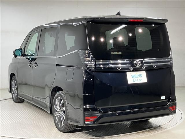 ヴォクシー Ｓ－Ｚ　ＤＶＤ再生機能　スマートキープッシュスタート　両側電動パワースライドドア　パワーウインドウ　１オナ　ＥＴＣ車載器　ＬＥＤライト　アルミホイール　盗難防止装置　記録簿　横滑り防止機能　キーフリー　ＡＢＳ（4枚目）